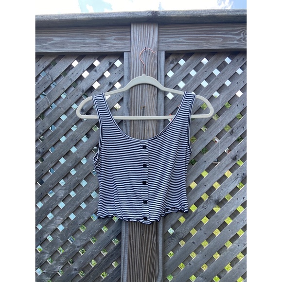 Forever 21 Striped Button-Up Crop Tank (Med) - Picture 5 of 7